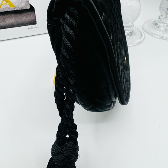Bally Vintage Evening Clutch with Elegant Tassel - Picture 4 of 9